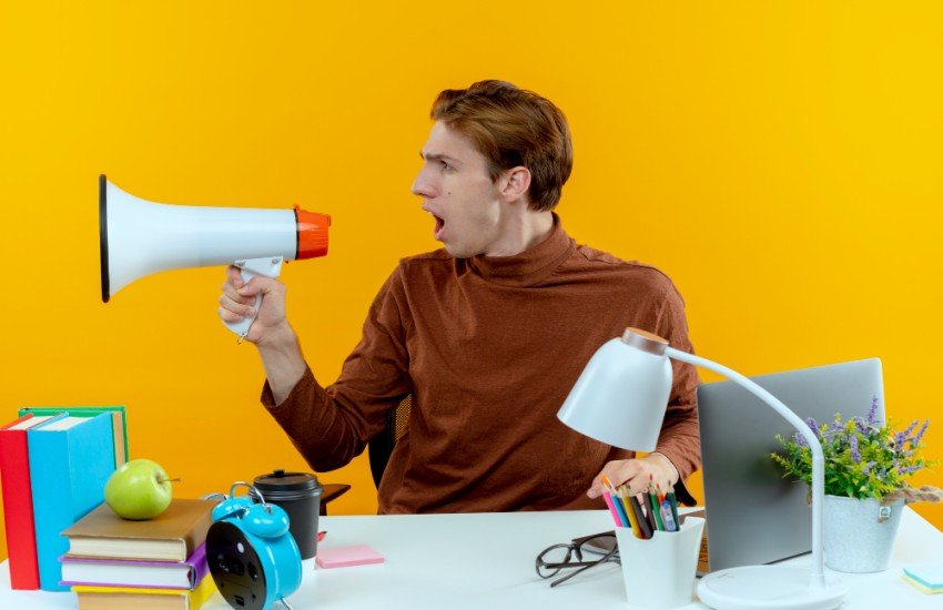 Advertising FeedBuzzard